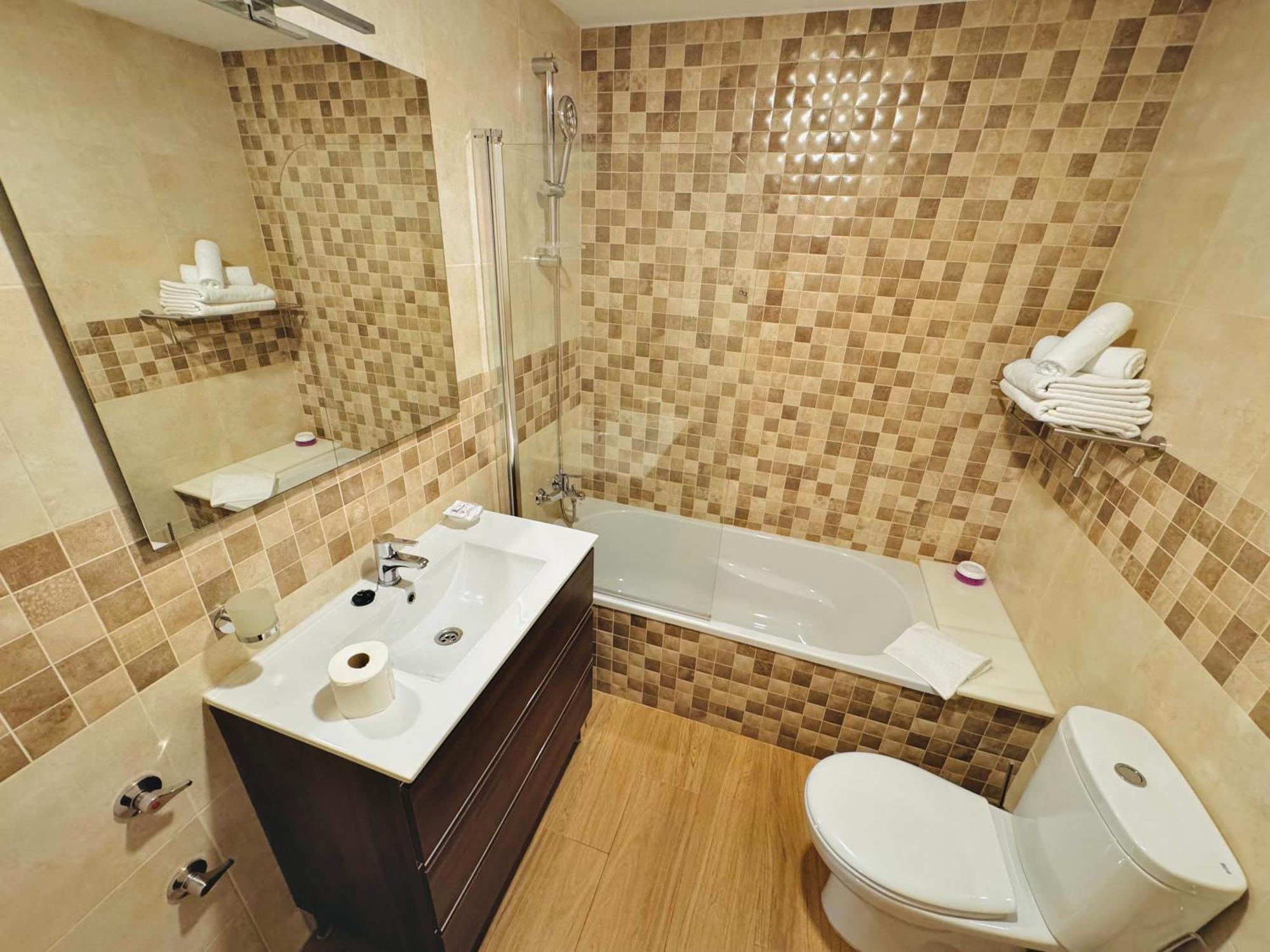 بينالماذينا Pueblo Evita Premium Suites المظهر الخارجي الصورة