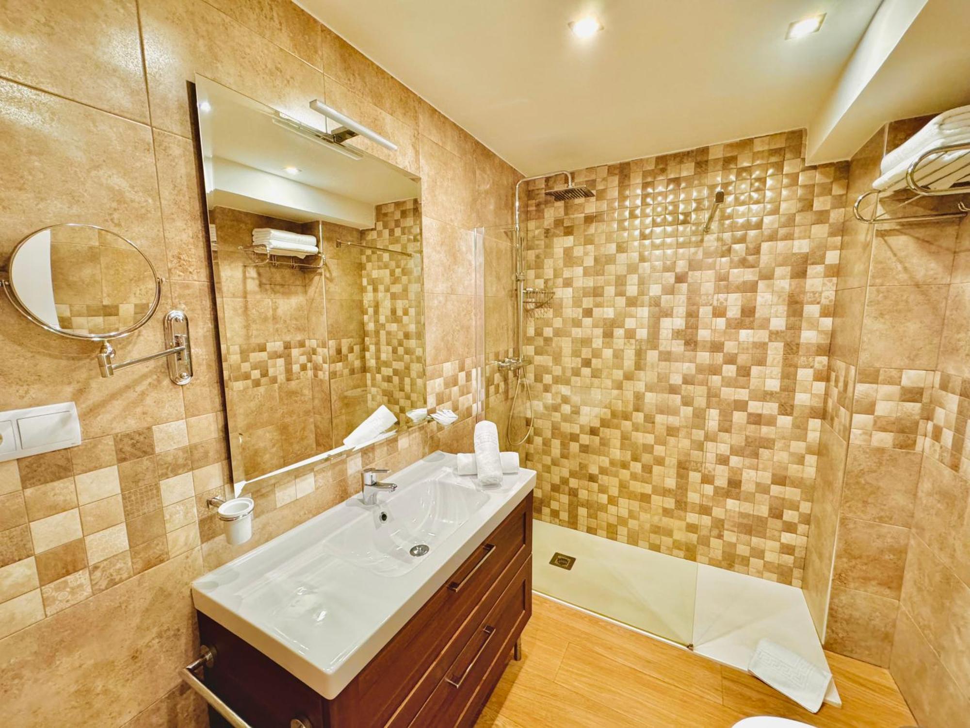 بينالماذينا Pueblo Evita Premium Suites المظهر الخارجي الصورة
