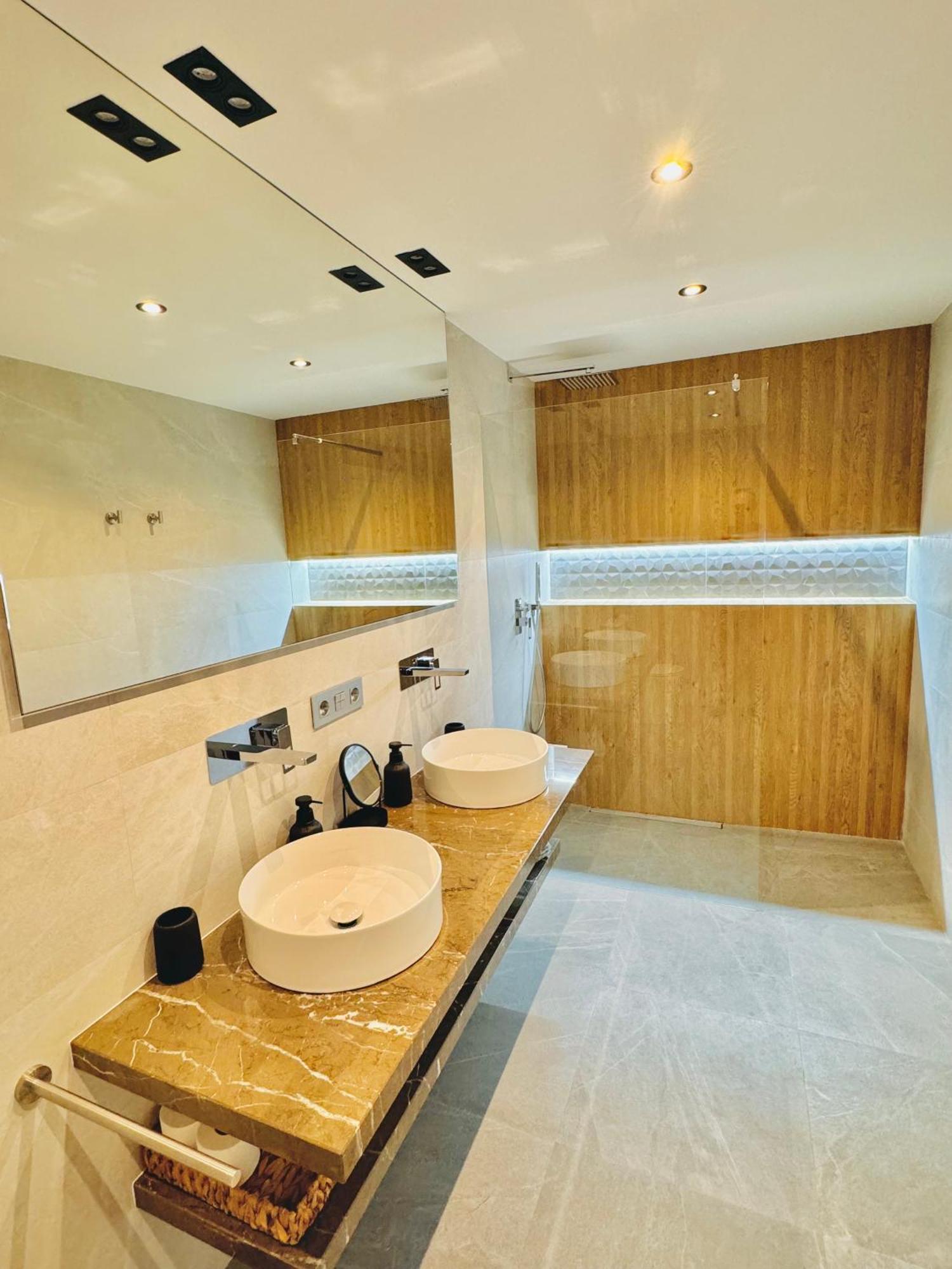 بينالماذينا Pueblo Evita Premium Suites المظهر الخارجي الصورة